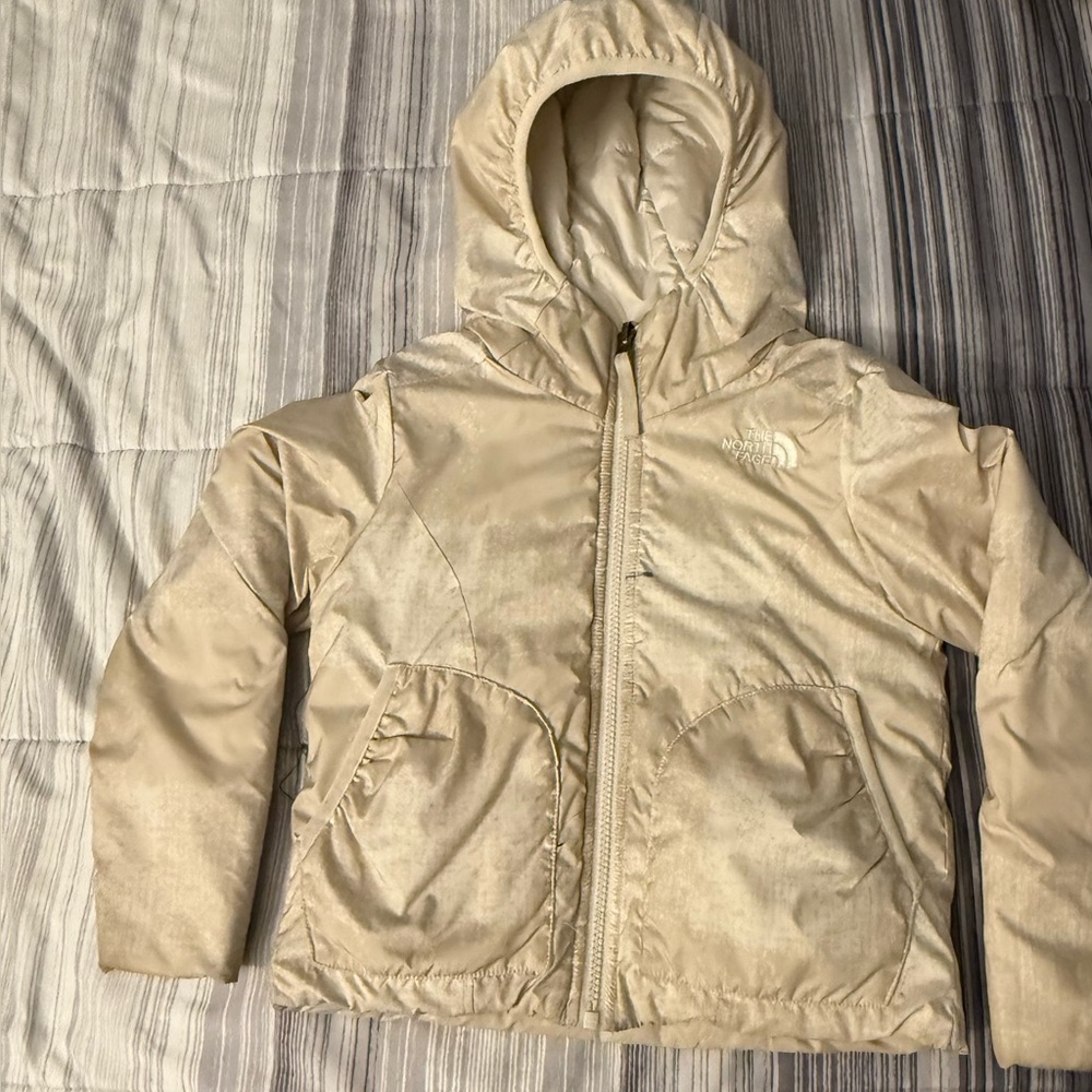 Girls S (6-7) Northface reversible puffer jacket